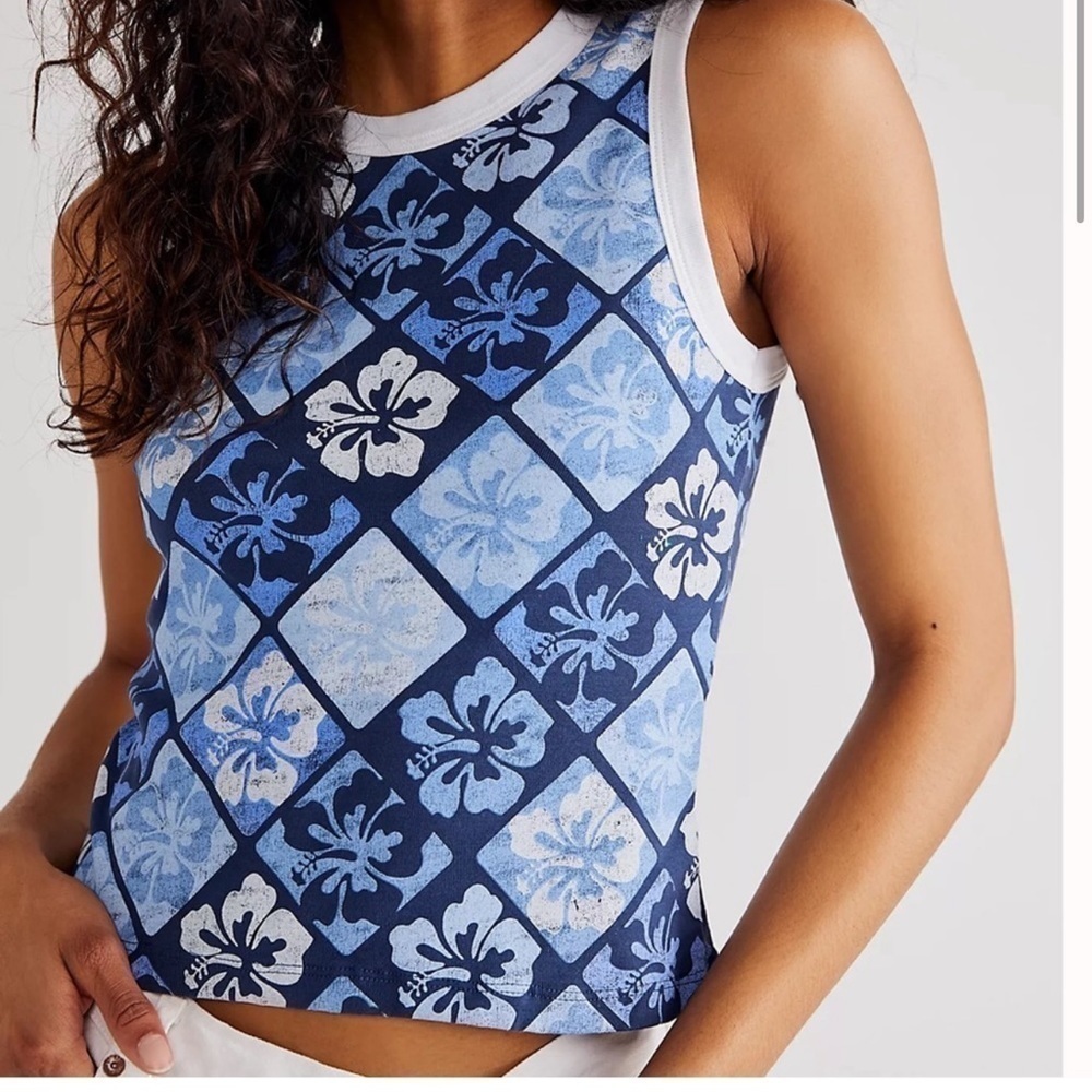 Daydreamer Hibiscus Shrunken Tank